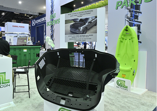 Automotive display booth