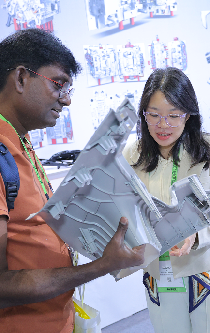 Moldmaking exhibition floor