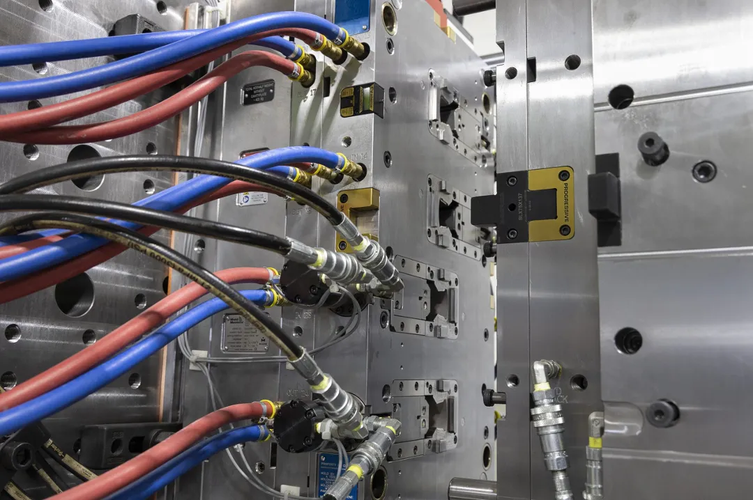 Moldmaking equipment and technology