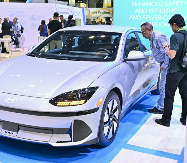 Automotive showcase with electric vehicle